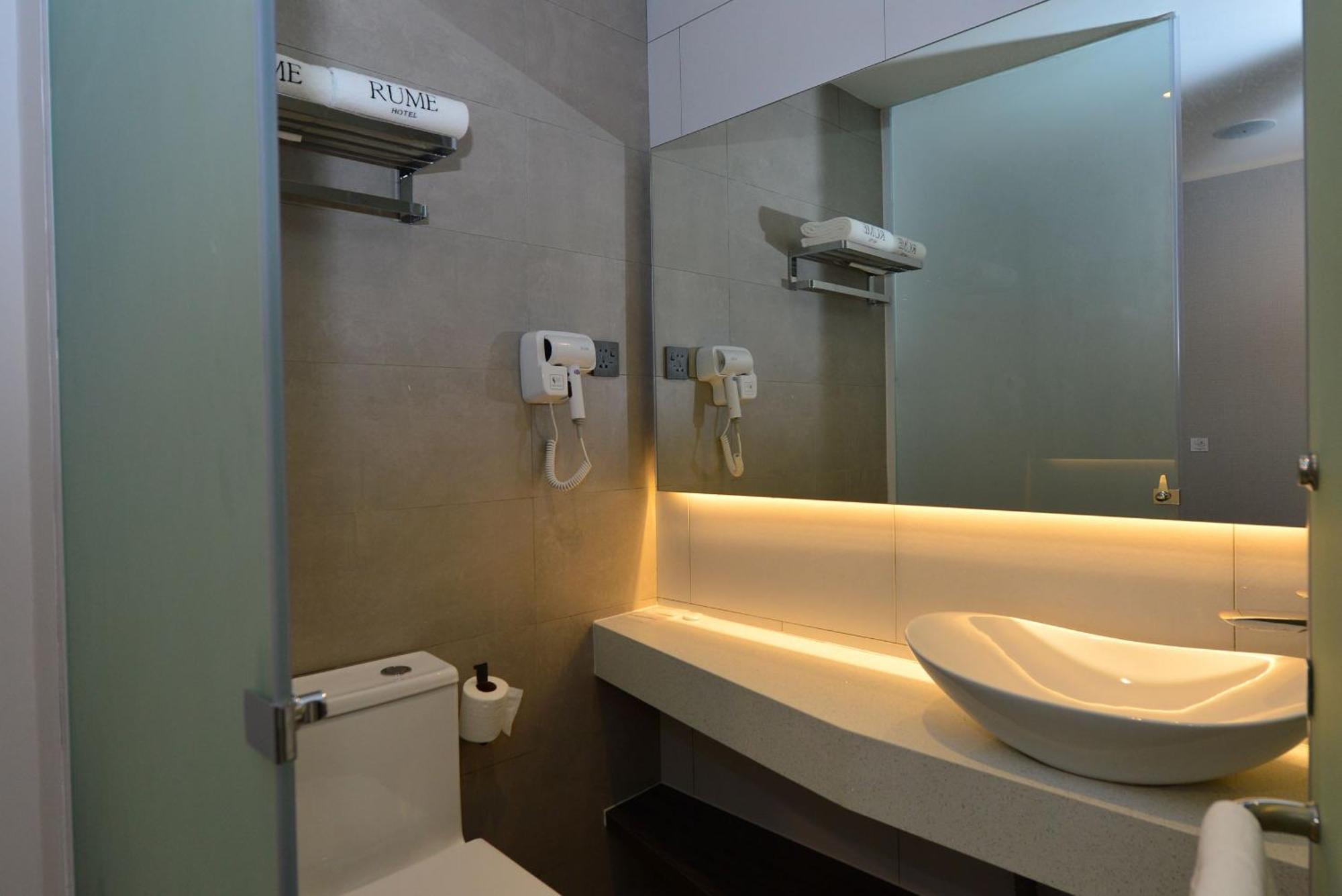 Rume Hotel Kuching Exterior foto